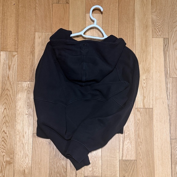 lululemon athletica Black Women's Sweater - Picture 2 of 2